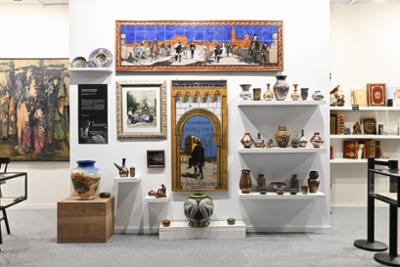 Stand Feriarte con cerámica de Daniel Zuloaga