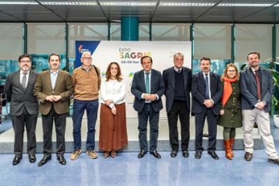 Photo of the participants at the EXPO SAGRIS breakfast meeting