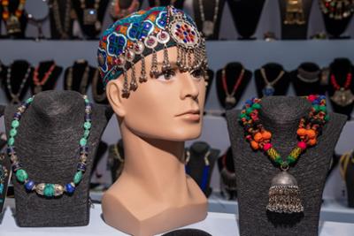Exposición de collares en Bisutex