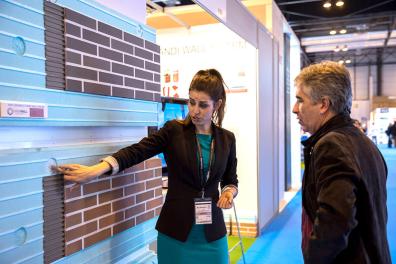 Exhibitor showing building bricks