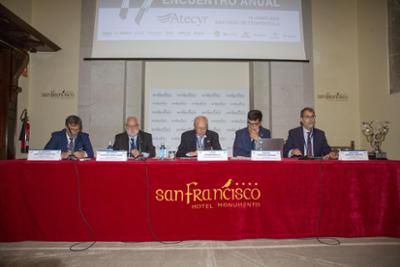 Table with the participants of the XVII Annual Meeting of Atecyr