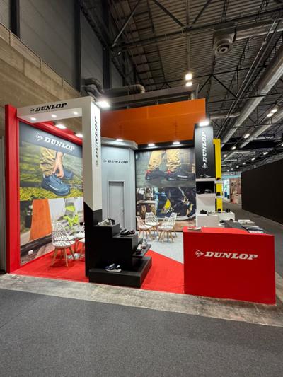 Stand de Kibera y Dunlop en C&R 2025