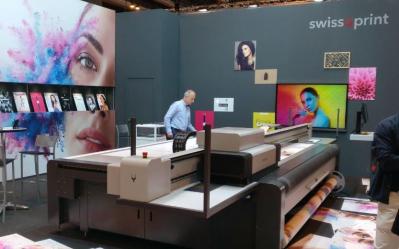 Las impresoras suizas de alta gama de swissQprint volverán a DIGICOM
