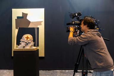 photographer immortalizing the fair