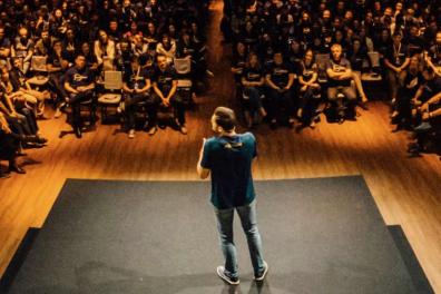 conferenciante