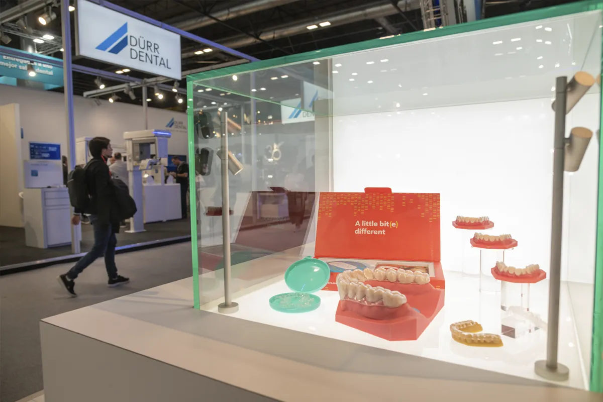 Stand de dentaduras postizas.