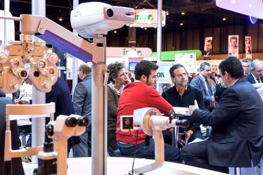 grupo de visitantes reunidos