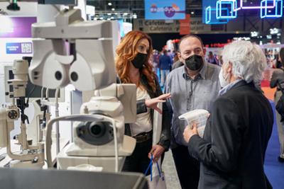 Visitors and diagnostic vision devices.