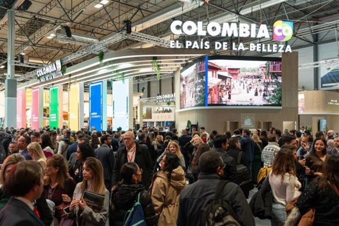 Numeroso público en el stand de Colombia en la última edición de FITUR.