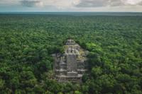 Pirámide azteca en mitad de la selva Socio Fitur 2026