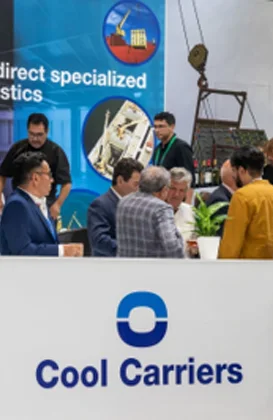 Personas en stand de Fruit Attraction