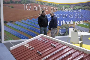 Aspecto parcial de un stand fotovoltaico