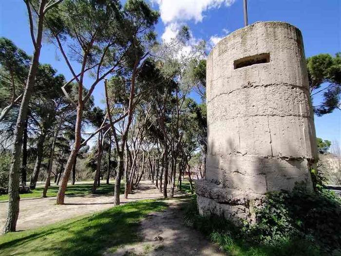 Búnker de la guerra civil española en Parque del Oeste de Madrid