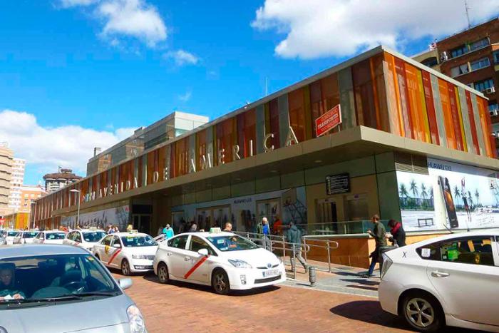 Fachada principal del intercambiador de Avenida de América