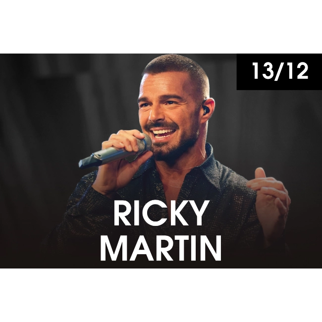Fotografía de Ricky martin cantando para Starlite Madrid