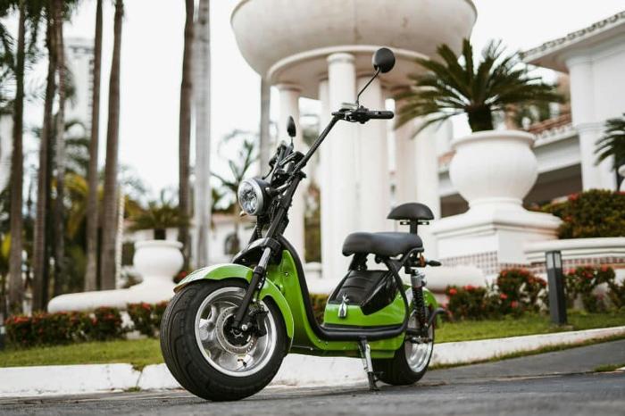 Moto eléctrica en alquiler en Madrid