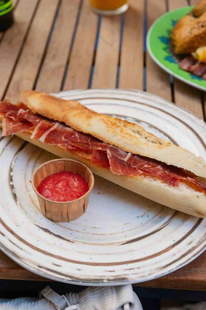 Restaurante de bocadillos en Madrid