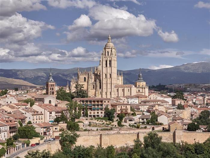 Rutas desde Madrid a Toledo, Segovia, Alcalá y Aranjuez