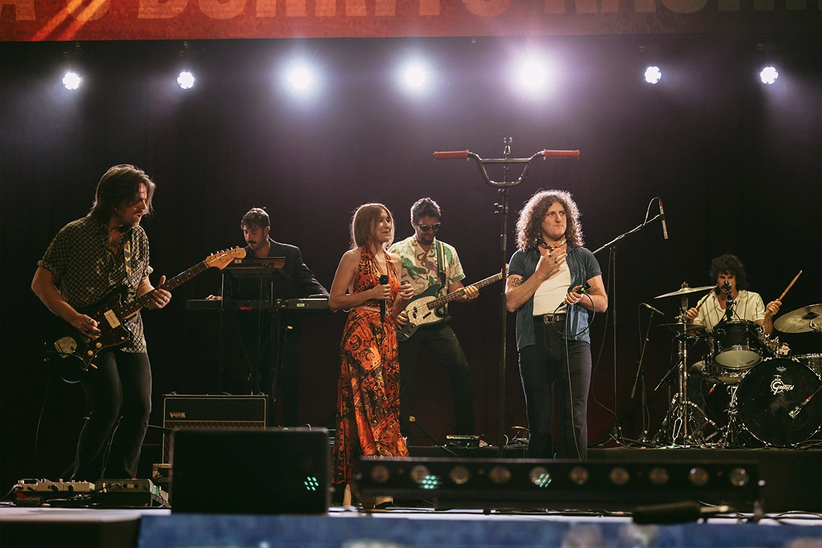 artistas en el escenario de Premios de la Academia de la Música de España