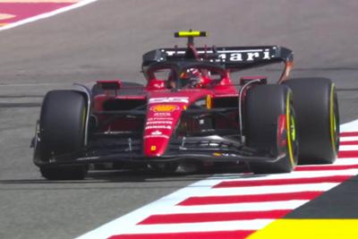 Carlos Sainz Jr pilotando en Ferrari
