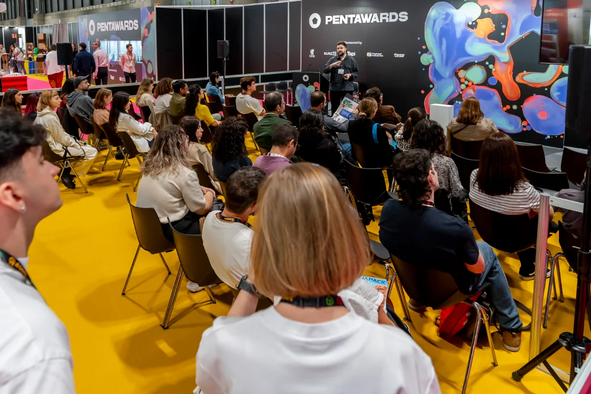 conferencia en la feria