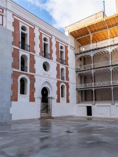 Interior del Frontón Beti Jai, bien de interés cultural Madrid con arquitectura neomudéjar del siglo XIX