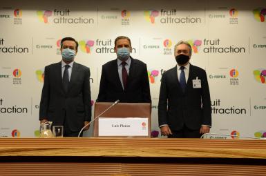 ministro de Agricultura, Pesca y Alimentación, Luis Planas, el presidente de Fepex, Jorge Brotons, y el director general de IFEMA, Eduardo López-Puertas