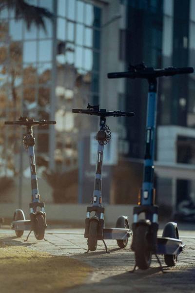 Patinete eléctrico, uno de los tres tipos de vehículos de movilidad personal más comunes en España