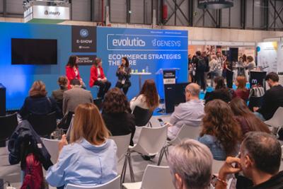 personas en una ponencia de e-show en  Madrid Tech Show