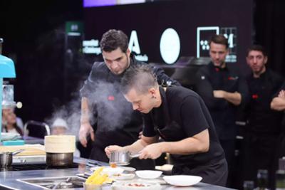 pintura de spray de color rosa y morado sobre fondo blanco como imagen de MadridFusión