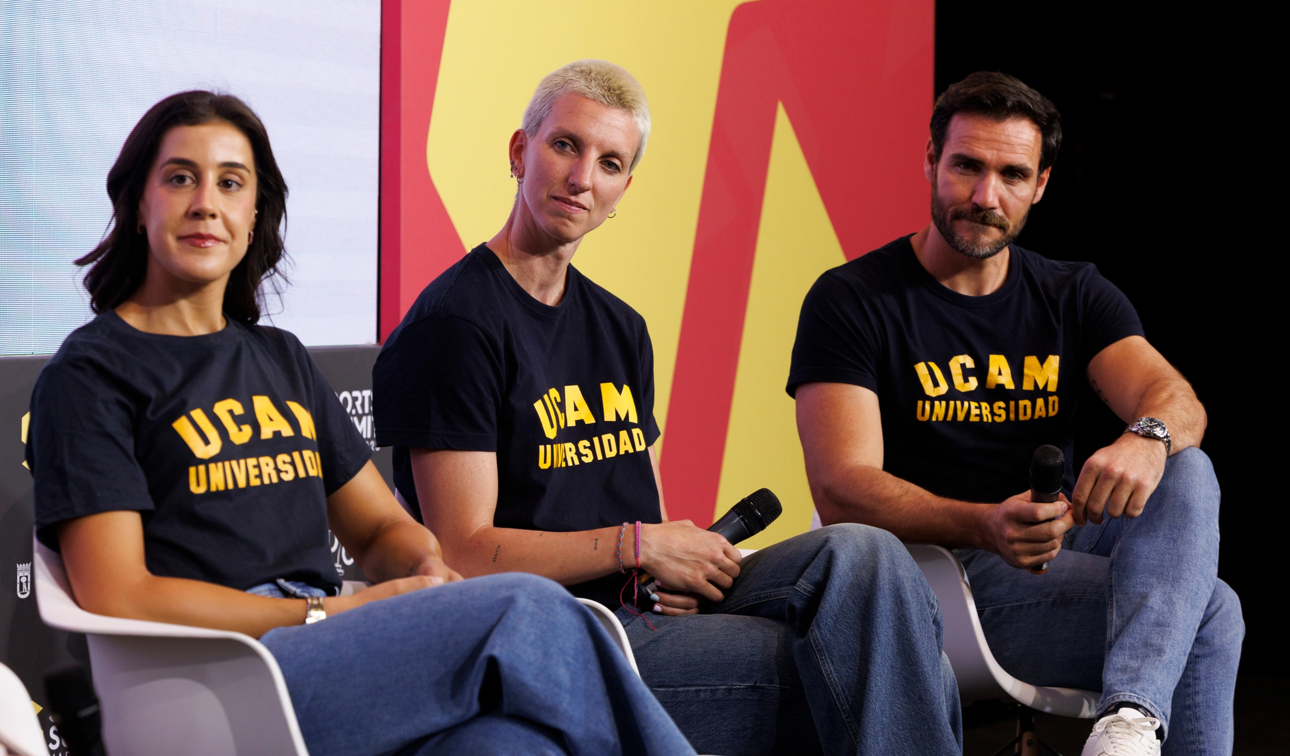 Deportistas hablando en el escenario de Sports Summit Madrid