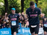 participantes durante el recorrido de la prueba Zurich Rock n Roll Running