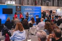 personas en una ponencia de e-show en  Madrid Tech Show