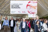 Visitantes en ESC paseando