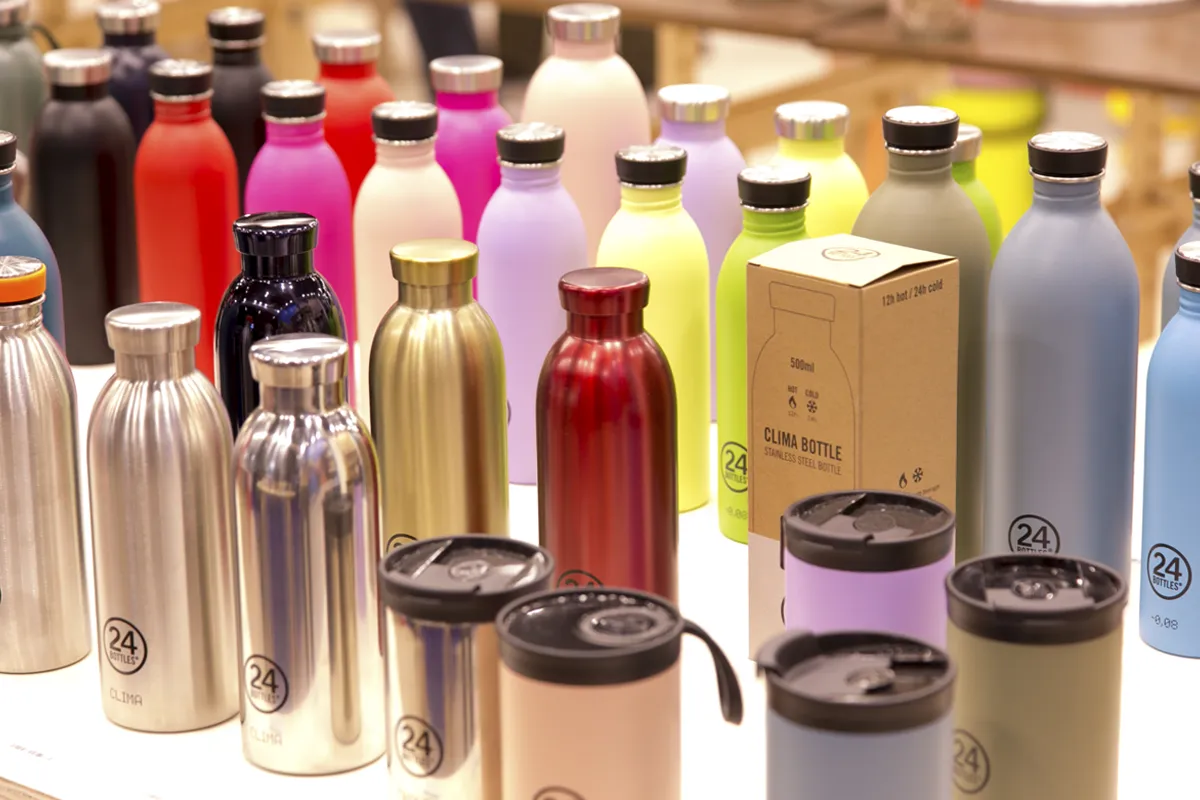 Botellas de colores en Intergift