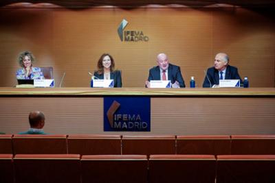Imagen de las personas participantes en la presentación de LIBER 2025