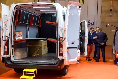 Furgoneta abierta en mce