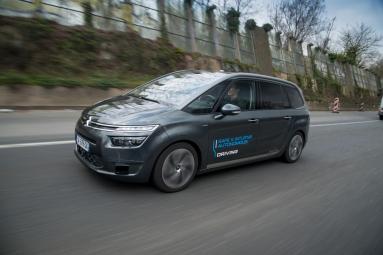 vehiculo en carretera