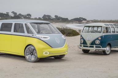 Versión antigua y moderna de la volkswagen -buzz