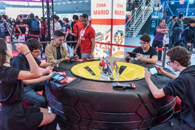 Zona Mario de Nintendo con jugadores.