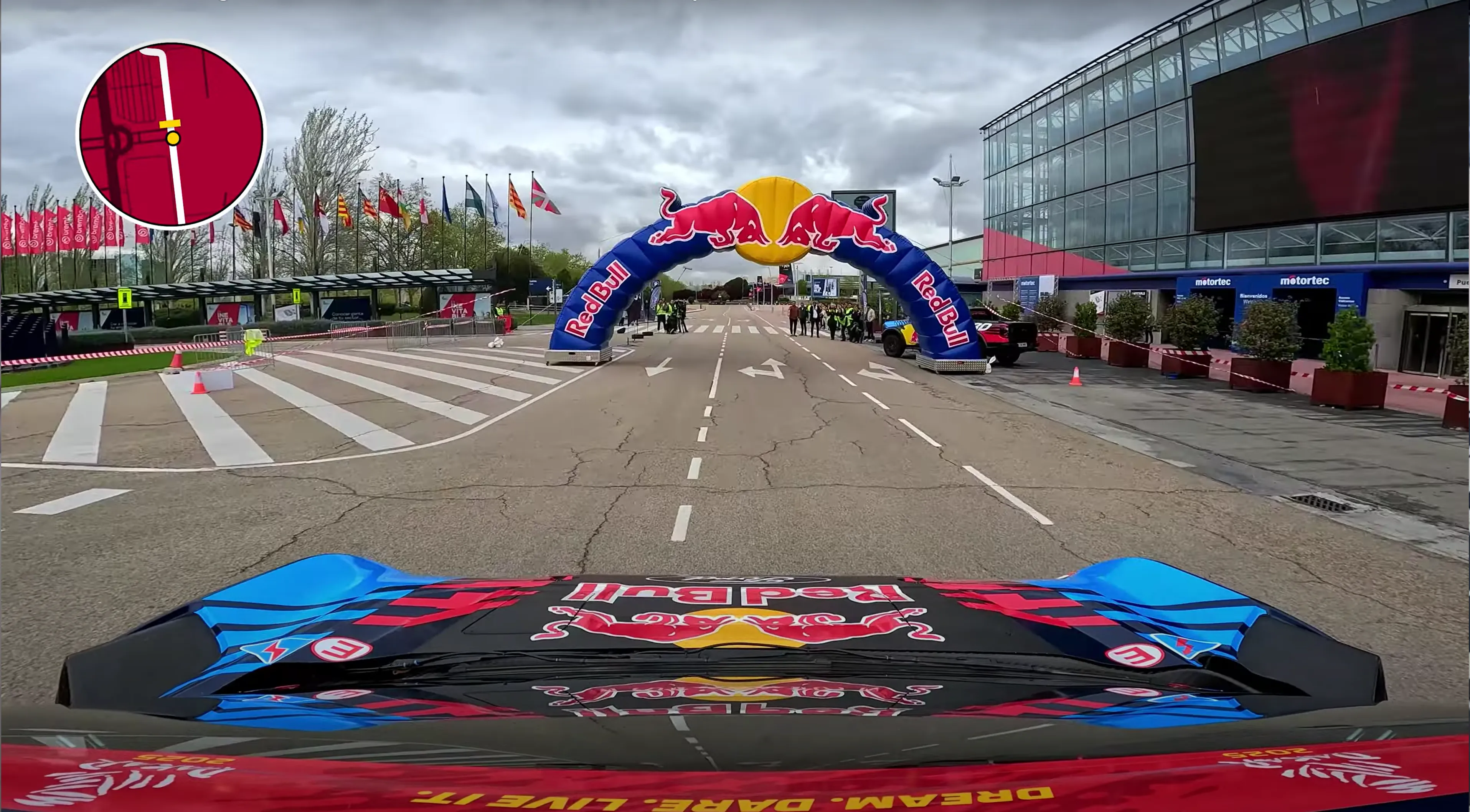 Carlos Sainz opens the MADRING Circuit