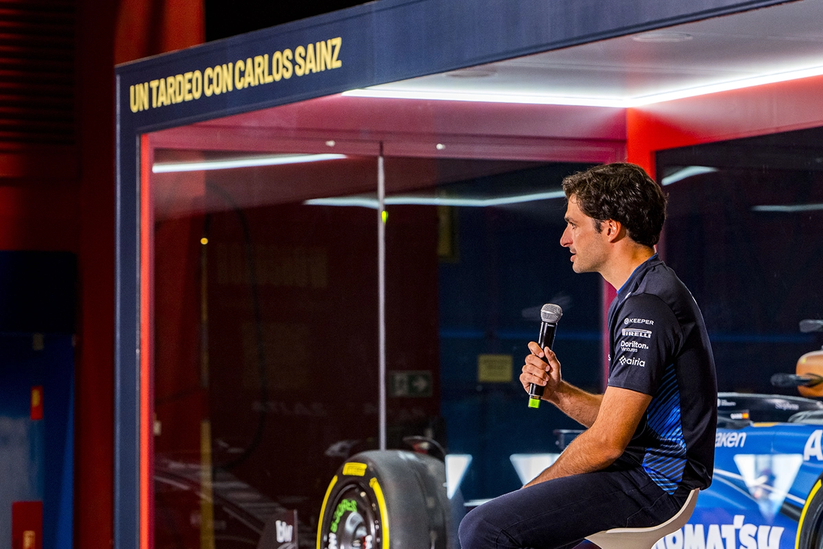 Carlos Sainz en RoadShow en MADRING