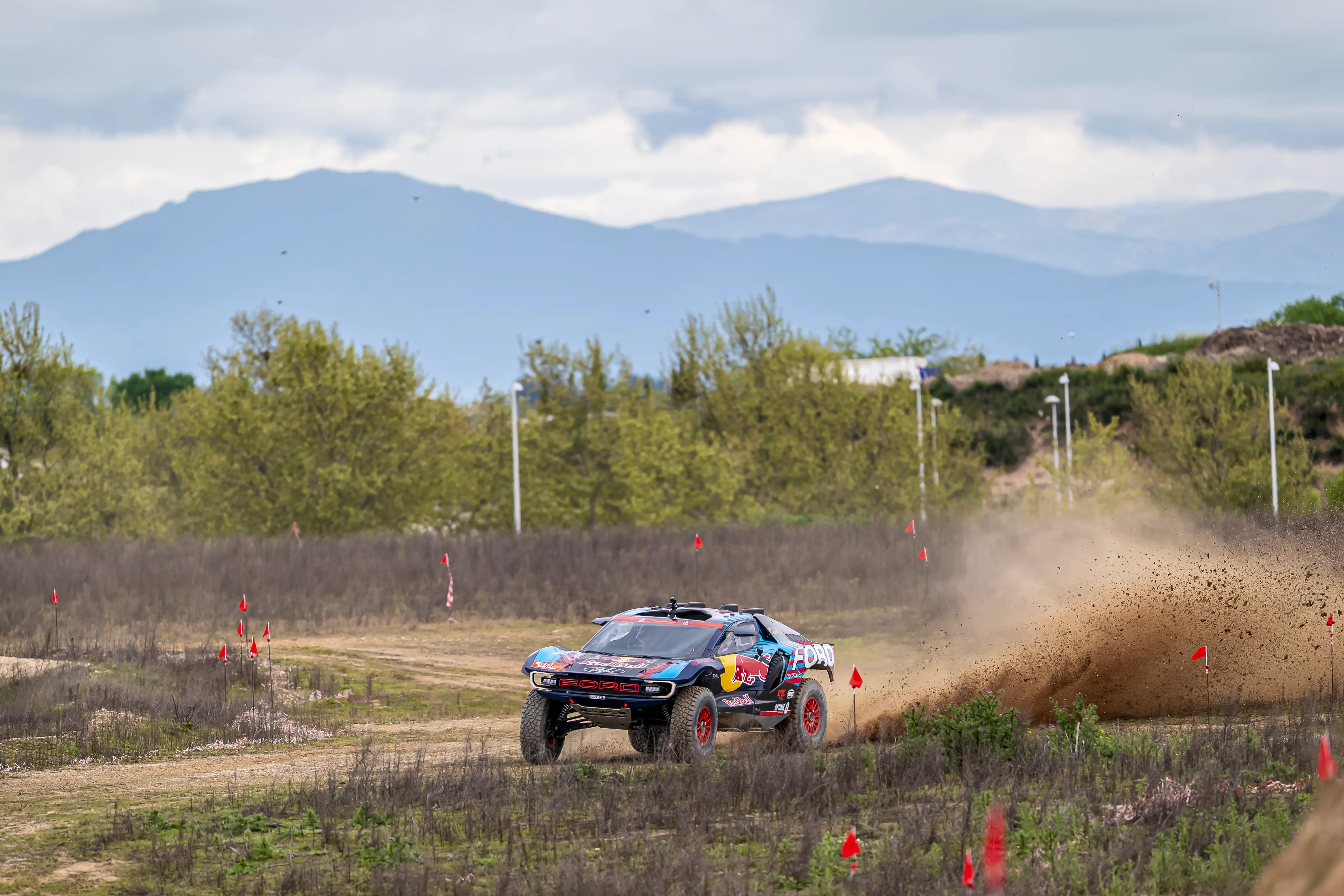 Redbull ford en el circuito en MADRING