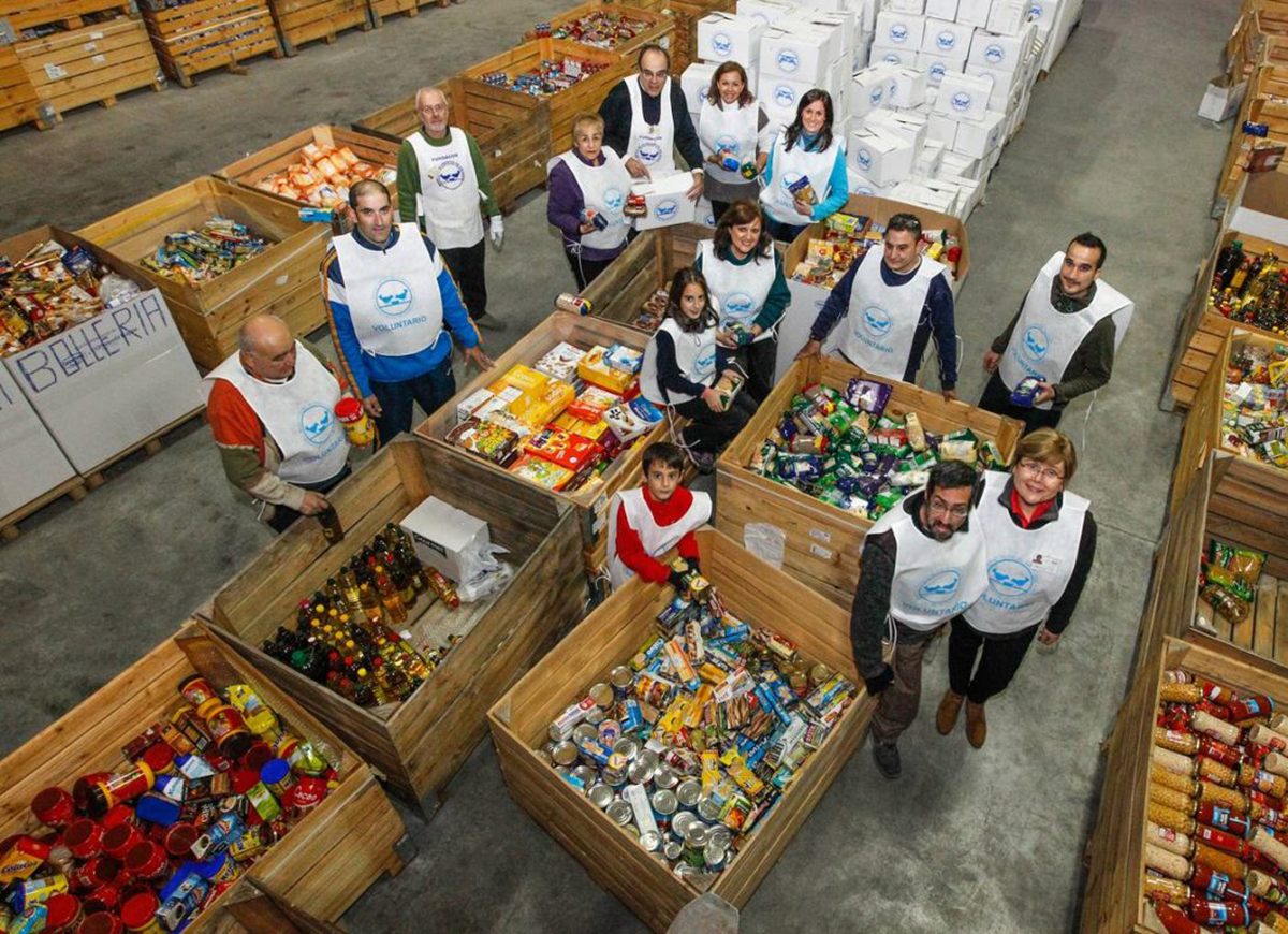 Employees of the Fundación Banco de Alimentos de Madrid.