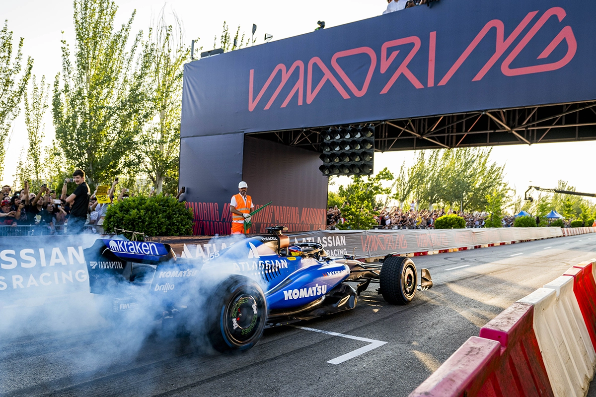 Coche en RoadShow en MADRING