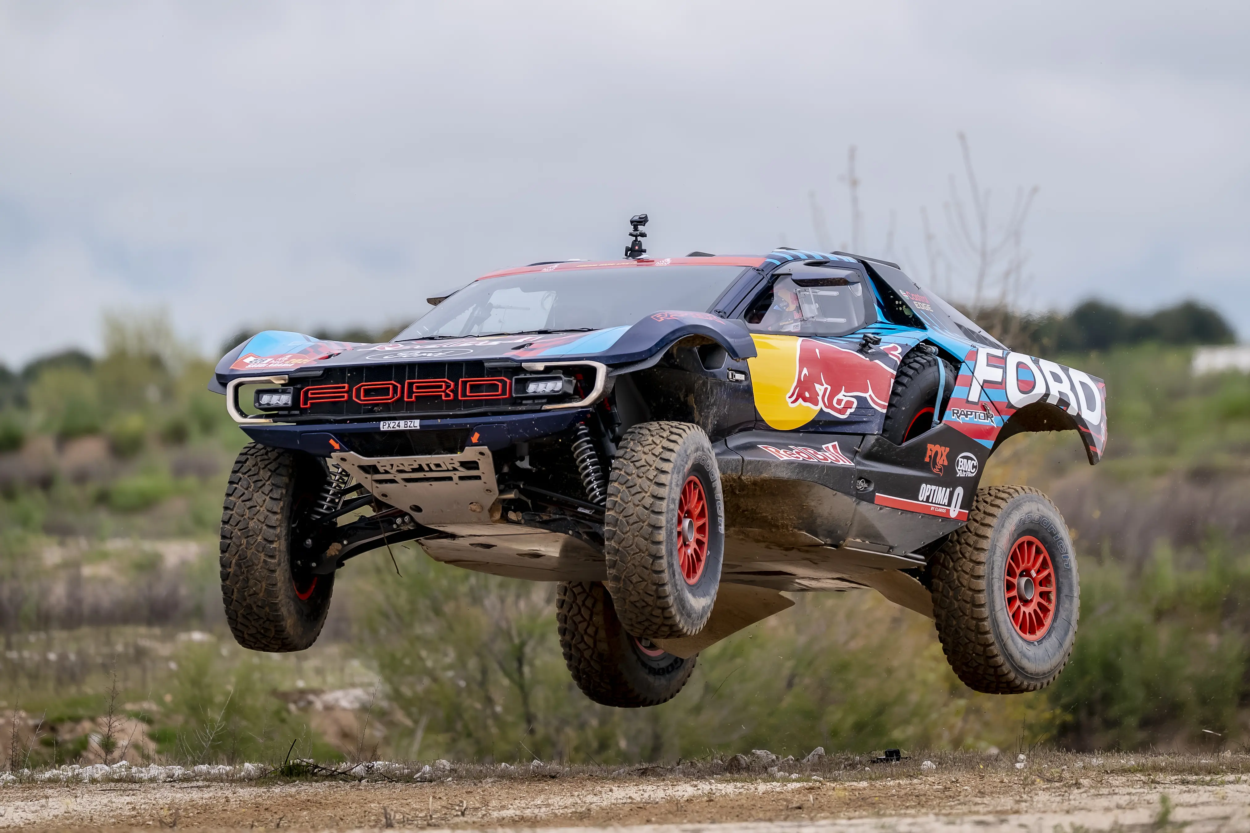 Redbull raptor ford en el circuito en MADRING