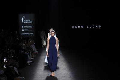 aspecto parcial desfile Baro Lucas