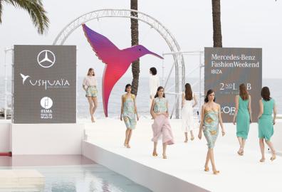 Carrusel del desfile de 2nd LAB by The 2nd Skin