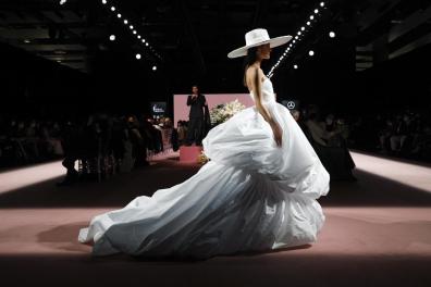 DESFILE DE JORGE REDONDO EN MBFWMADRID 12 MARZO 2022