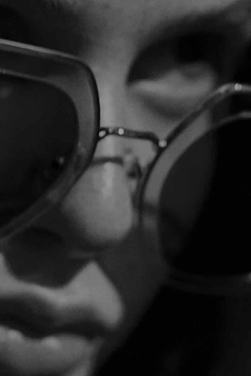 Mujer con gafas